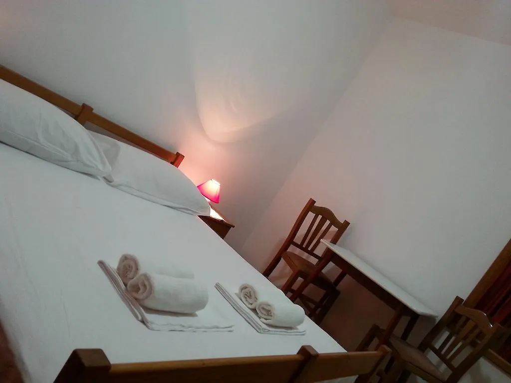 Rooms Ante Tribanj-Kruscica 3*,